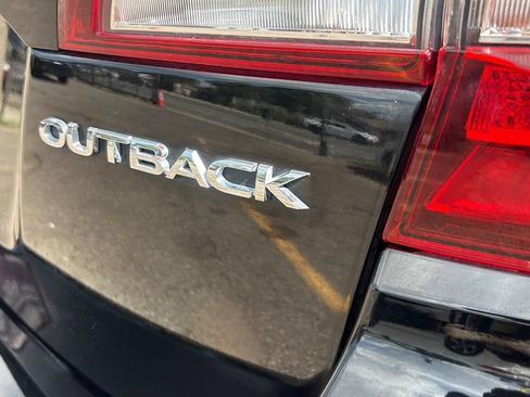 Used 2019 Subaru Outback 2.5i Limited AWD/4WD image 27