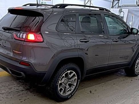 Used 2022 Jeep Cherokee Trailhawk w/ Premium Leather Package AWD/4WD image 4