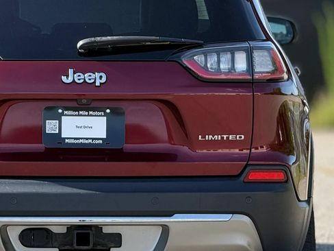 Used 2019 Jeep Cherokee Limited w/ Trailer Tow Group AWD/4WD image 14