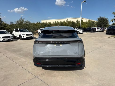 Used 2024 Nissan Ariya AWD image 5