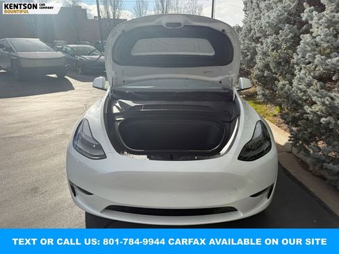 Used 2024 Tesla Model Y Long Range image 33