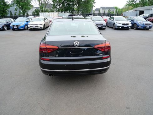 Used 2018 Volkswagen Passat 2.0T SE FWD image 4
