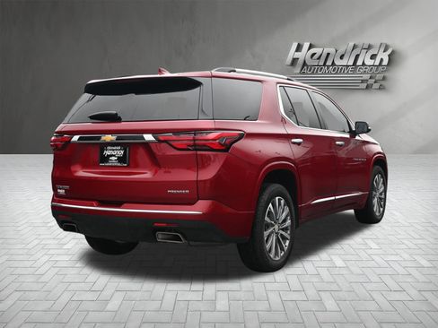 Used 2023 Chevrolet Traverse Premier FWD image 10