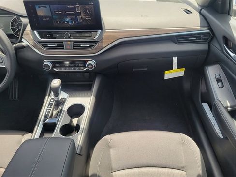 New 2025 Nissan Altima 2.5 SV w/ SV Special Edition Package image 18