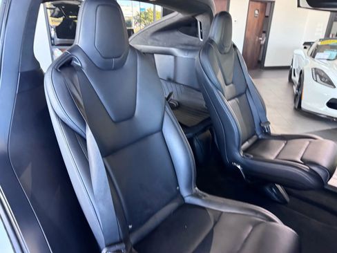 Used 2017 Tesla Model X 75D image 17