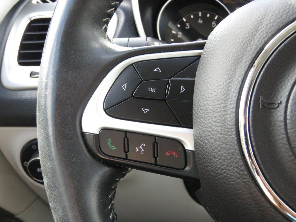 Used 2018 Jeep Compass Latitude w/ Popular Equipment Group AWD/4WD image 21