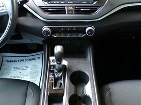 Used 2020 Nissan Altima 2.5 S FWD image 30