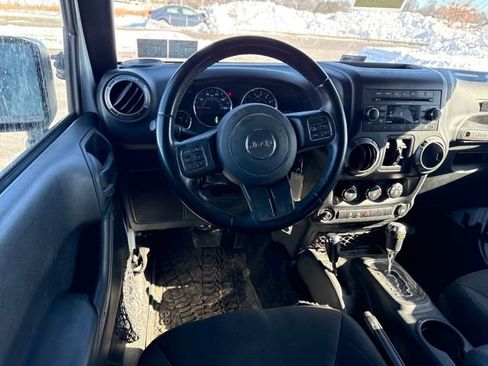 Used 2018 Jeep Wrangler Unlimited Sport S image 16
