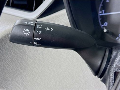 Certified 2025 Toyota Corolla LE image 15