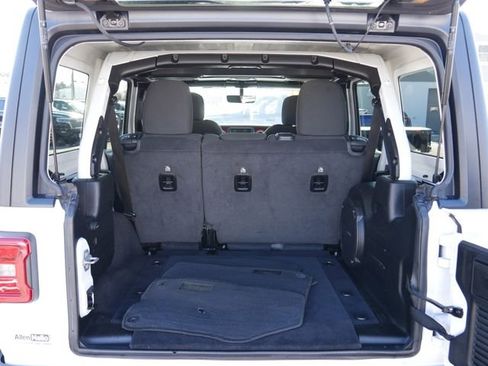 Used 2021 Jeep Wrangler Unlimited Rubicon image 11