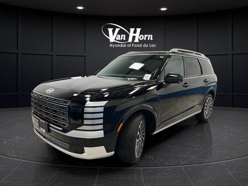 Used 2026 Hyundai Palisade Calligraphy AWD/4WD image 3