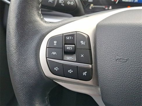 Certified 2021 Ford Explorer XLT w/ Equipment Group 202A image 17