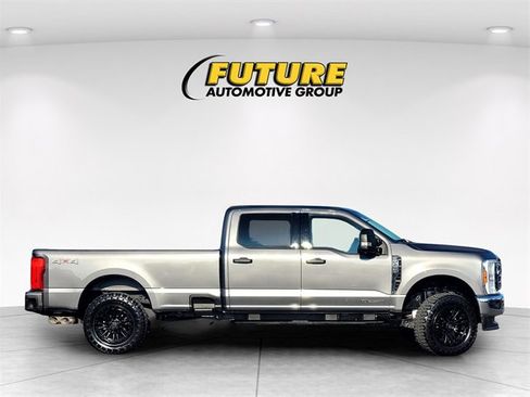 Certified 2024 Ford F250 XLT image 3