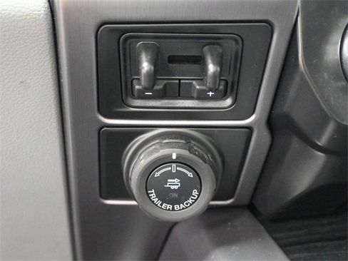 Used 2022 Ford F450 Limited image 29