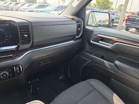 Certified 2025 Chevrolet Silverado 1500 LT RWD image 10
