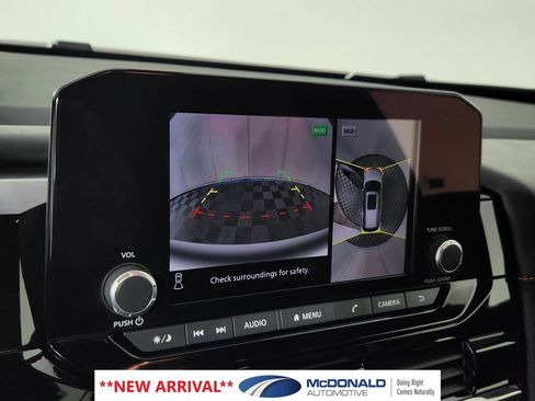 Used 2025 Nissan Pathfinder Rock Creek AWD/4WD image 28