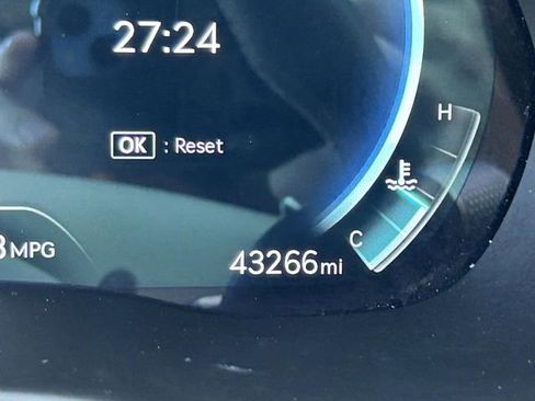 Used 2024 Genesis GV80 3.5T w/ Prestige Package image 37