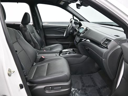 Certified 2020 Honda Passport Elite image 41