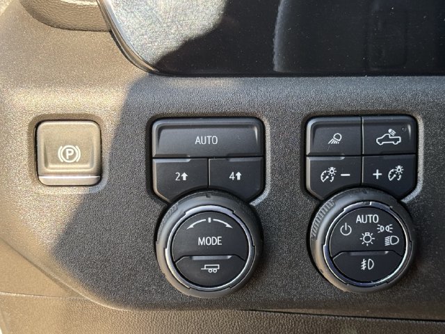 Certified 2025 Chevrolet Silverado 1500 LTZ AWD/4WD image 24