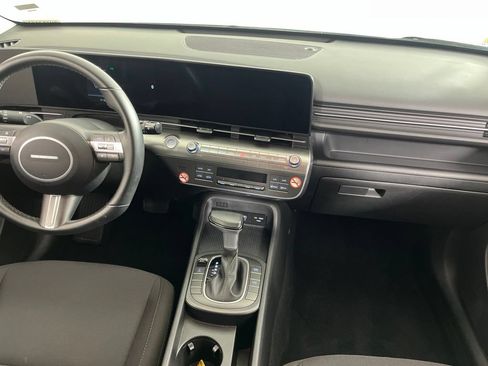Used 2025 Hyundai Kona SEL AWD/4WD image 15