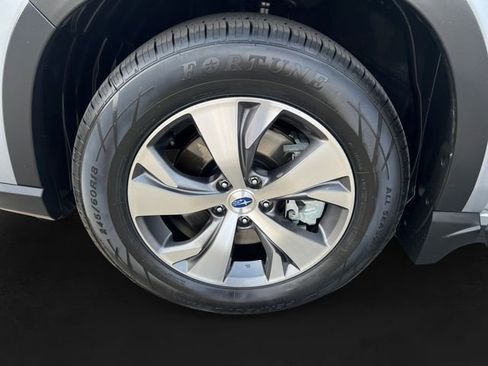 Used 2019 Subaru Ascent Premium image 11