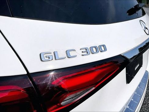 Used 2023 Mercedes-Benz GLC 300 4MATIC image 12