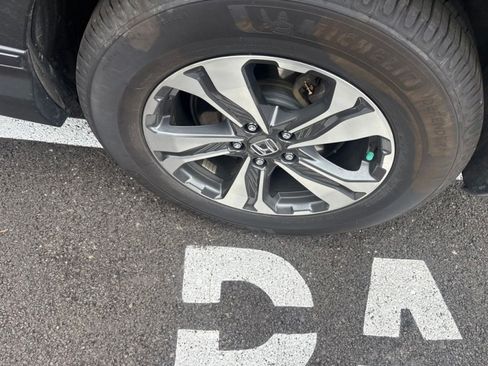 Used 2018 Honda CR-V LX image 10