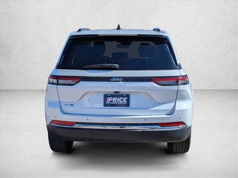 Used 2022 Jeep Grand Cherokee Limited 4xe image 6