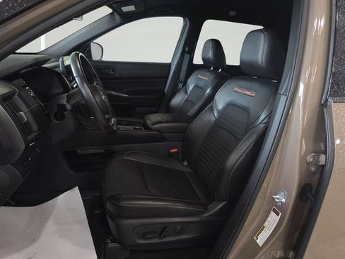 Used 2023 Nissan Pathfinder Rock Creek AWD/4WD image 12