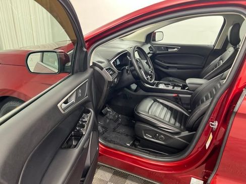 Used 2019 Ford Edge SEL w/ Equipment Group 201A AWD/4WD image 12
