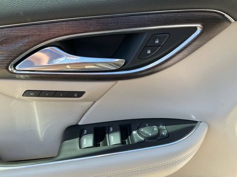 Used 2022 Buick Envision Avenir w/ Technology Package II AWD/4WD image 23