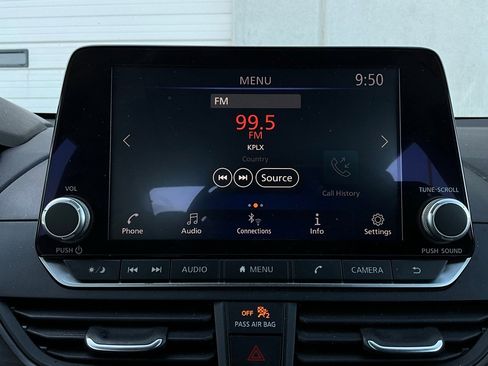 Used 2025 Nissan Altima 2.5 SV image 27