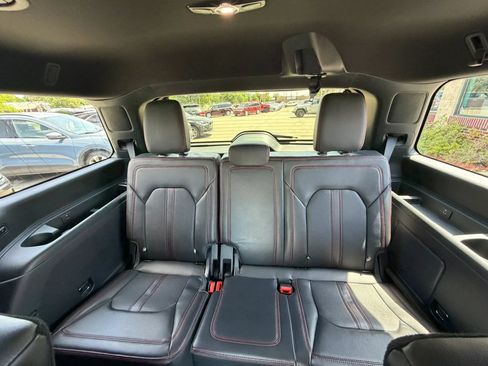 Used 2023 Ford Expedition Limited AWD/4WD image 33