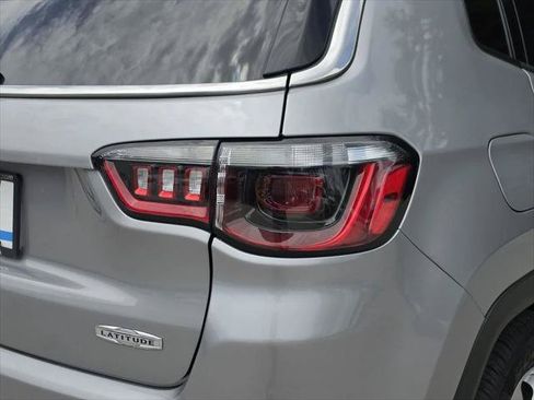 Certified 2022 Jeep Compass Latitude w/ Convenience Group FWD image 8