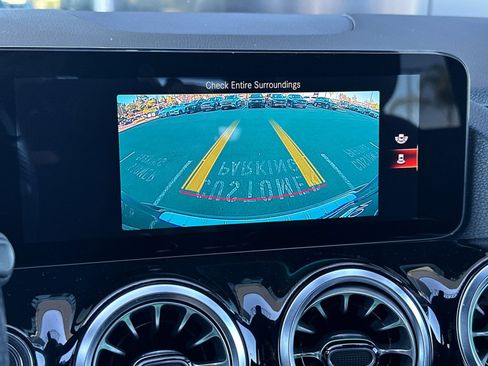 Certified 2022 Mercedes-Benz GLA 250 image 22