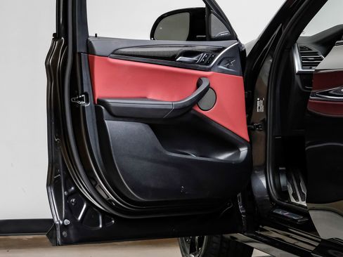 Used 2024 BMW X4 M40i w/ Shadowloine Package image 45