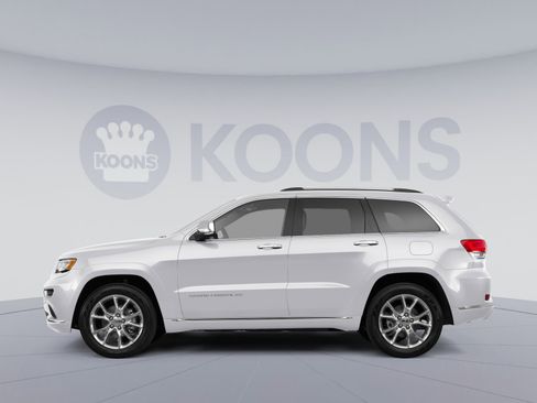 Used 2016 Jeep Grand Cherokee Summit w/ Platinum Series Group AWD/4WD image 2
