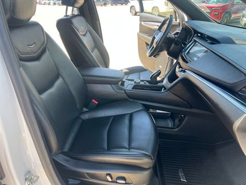 Certified 2024 Cadillac XT6 Luxury AWD/4WD image 14