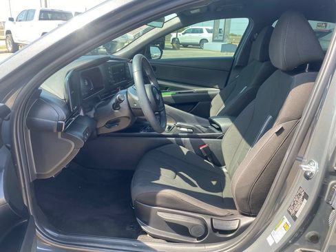 Used 2026 Hyundai Elantra Sport FWD image 9