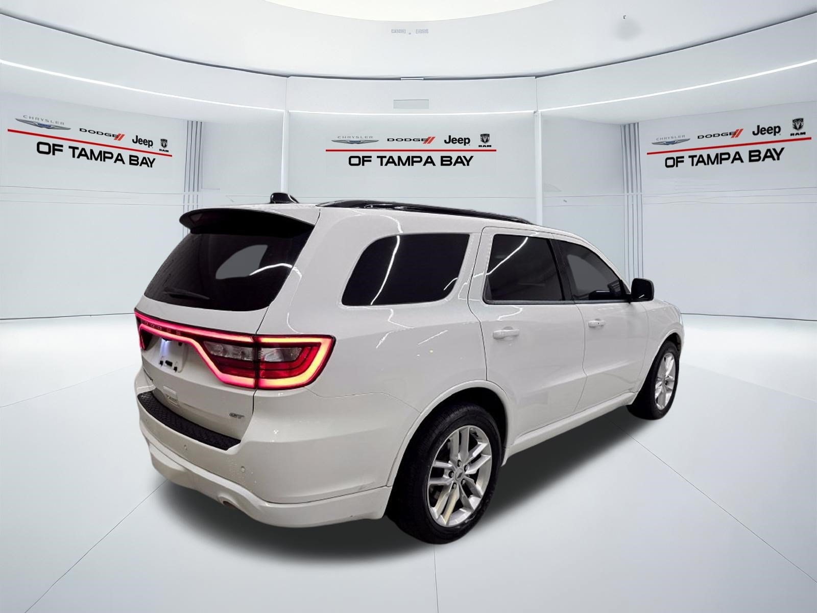 Used 2023 Dodge Durango GT RWD image 6