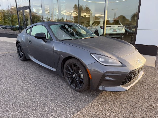 Used 2024 Toyota GR86 Premium RWD image 2
