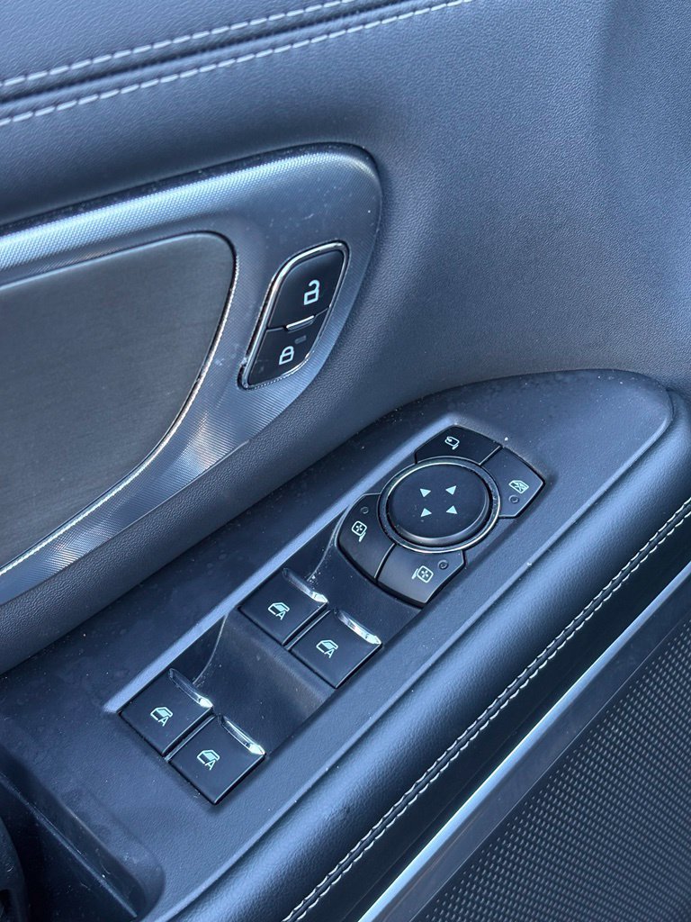 Used 2025 Ford Expedition Platinum AWD/4WD image 13