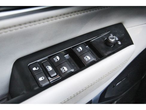 Used 2022 Jeep Wagoneer Series II RWD image 21