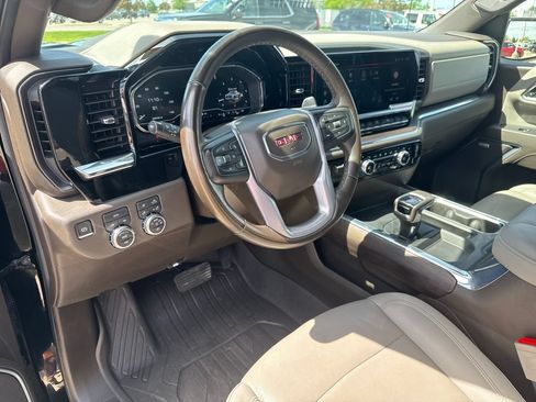 Used 2024 GMC Sierra 1500 SLT w/ SLT Premium Plus Package AWD/4WD image 14