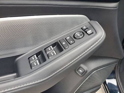 Used 2025 Acura MDX w/ Technology Package FWD image 21