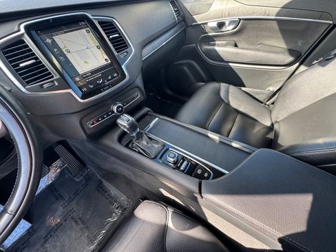 Used 2020 Volvo XC90 T6 Momentum image 27