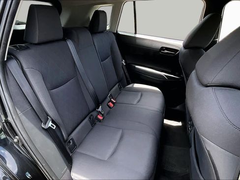 Used 2022 Toyota Corolla Cross LE FWD image 20