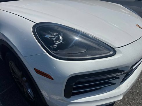 Certified 2023 Porsche Cayenne AWD/4WD image 2