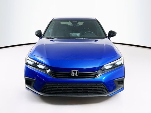 Used 2022 Honda Civic Sport image 2