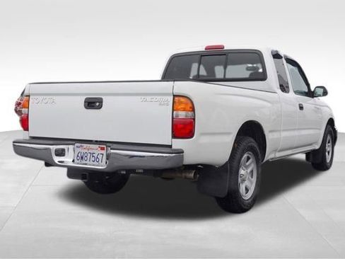 Used 2002 Toyota Tacoma 2WD Xtracab image 3